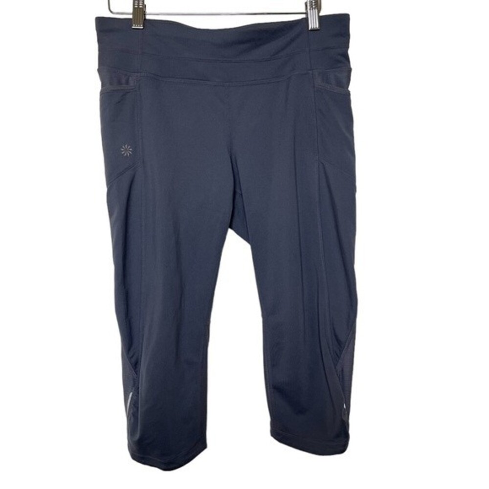 Athleta Crop Leggings w/ Reflective Trim & Mesh Details. Side Pockets. Size M.